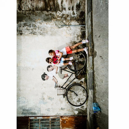 Rosolly Children on Bicycle Poster Mobile Case Cover